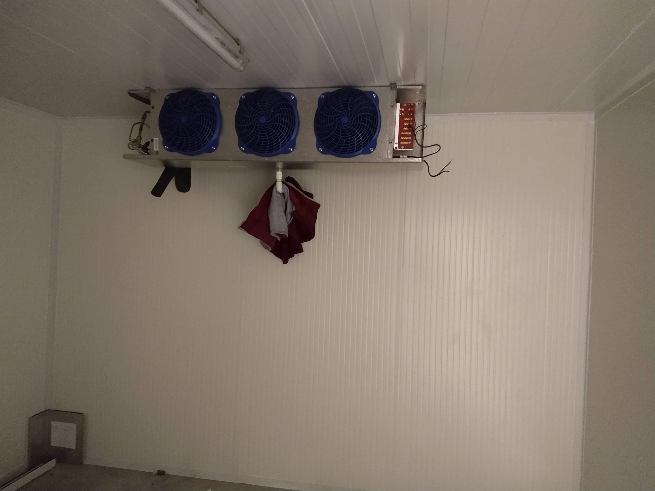 Cámara de refrigeración y congelación